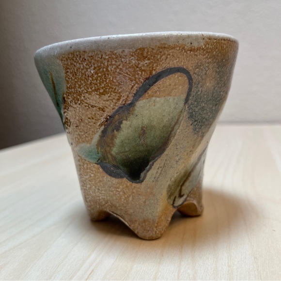 Cup. Hand thrown & altered. special firing. Beautiful. Artist J. Gandee. Second. - Picture 9 of 10